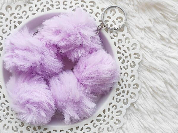  Lila pihe-puha szrme kulcstart kb. 6cm