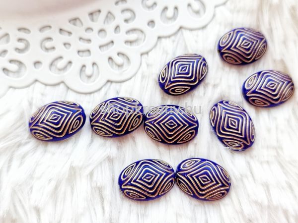  Kk ovlis akrilgyngy arany dsztssel (2db/csomag) 18mm
